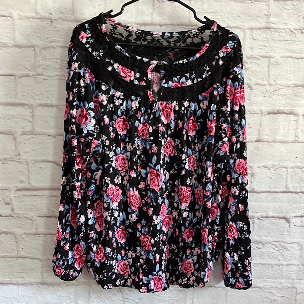 Faded Glory Black and Pink Embellished Blouse